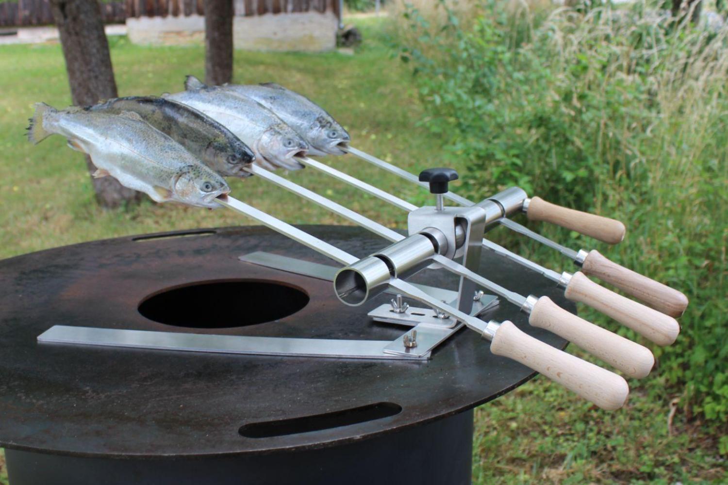 Steckerfisch Halter für 4 Fische I Edelstahlspieß I mit Standfuß für Grillplatten